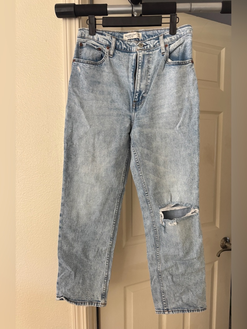 Abercrombie and fitch high rise ankle straight jeans